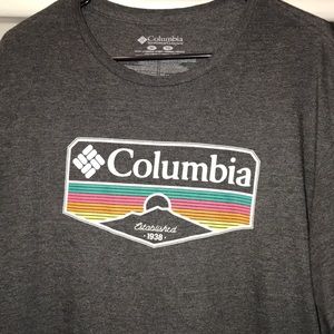 Columbia graphic t